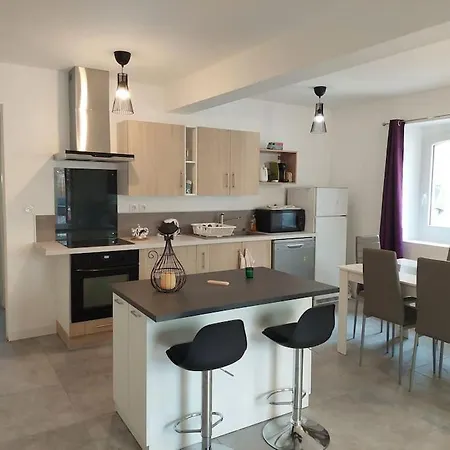Maison Au Calme Climatisee Avec Veranda Villa